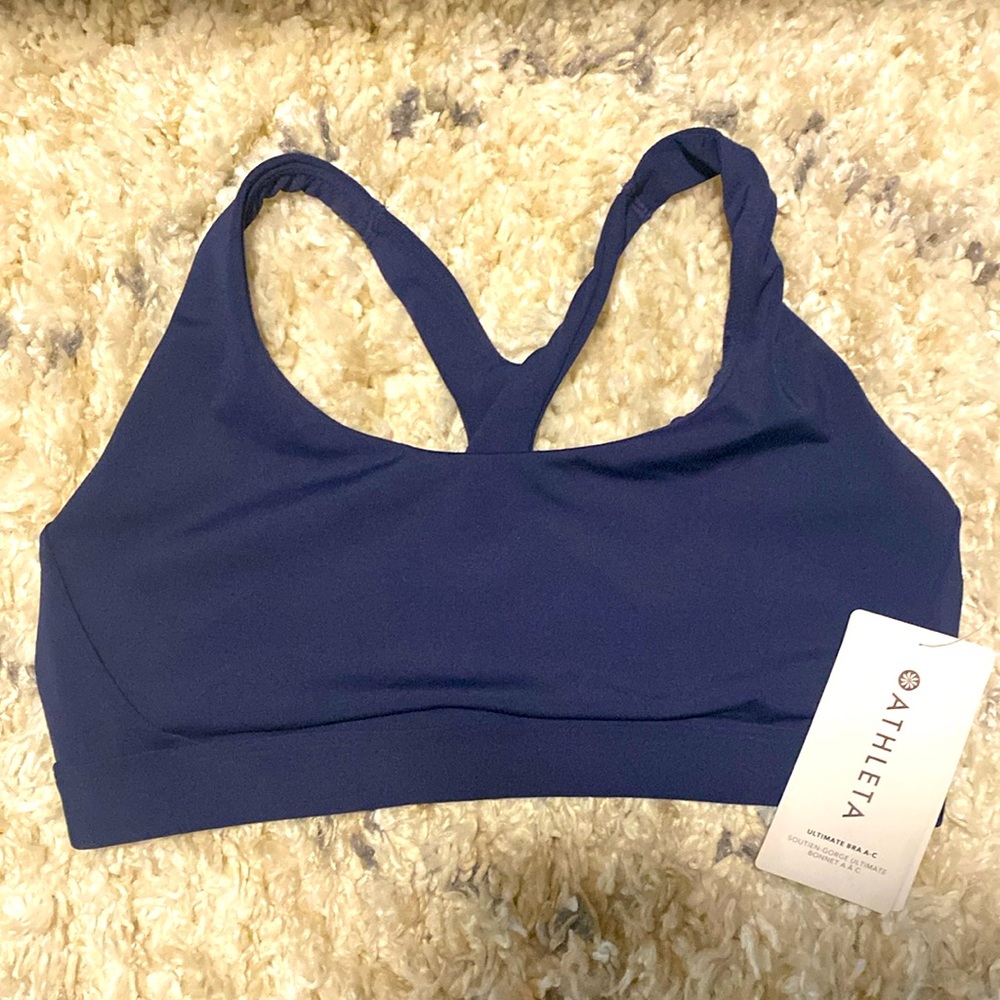 NWT Athleta A-C. Ultimate Bra Navy blue. Large